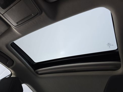 Used 2024 Honda Accord EX image 28