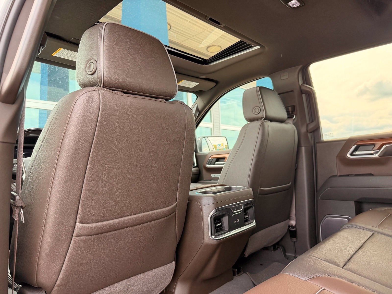 Used 2023 GMC Sierra 1500 Denali AWD/4WD image 24