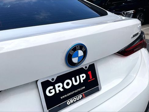 Used 2023 BMW i4 eDrive40 w/ Premium Package RWD image 29