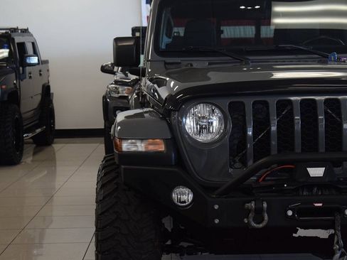 Used 2021 Jeep Gladiator Sport AWD/4WD image 7