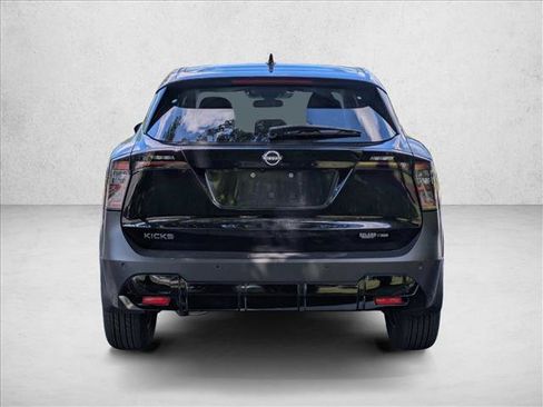 Used 2025 Nissan Kicks SV FWD image 7