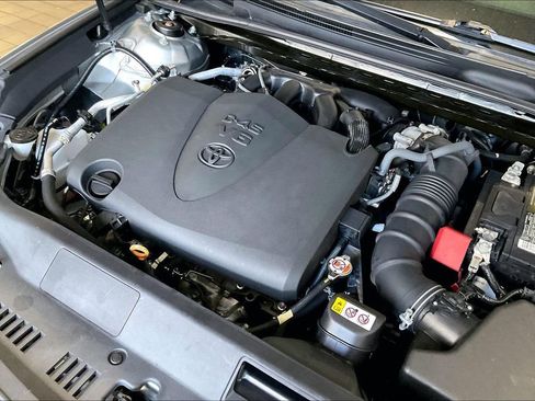Used 2021 Toyota Avalon XLE FWD image 27