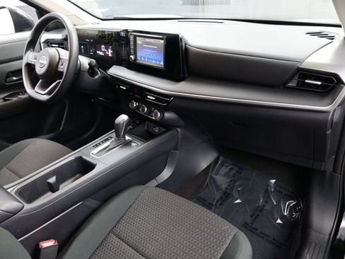 Used 2025 Nissan Kicks S image 14