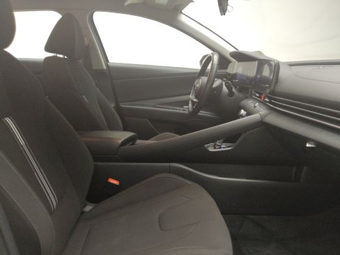 Used 2023 Hyundai Elantra SEL w/ Convenience Package image 21