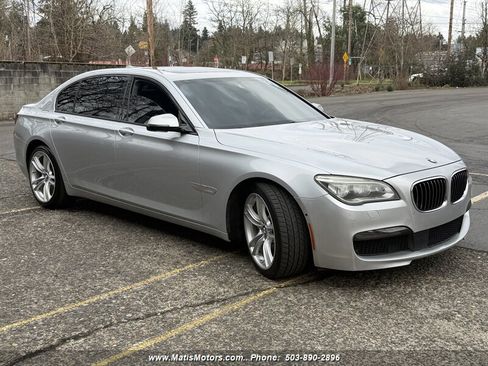 Used 2014 BMW 750Li w/ Executive Package RWD image 7