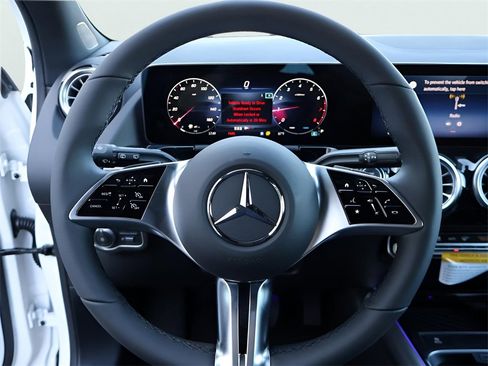 New 2026 Mercedes-Benz GLA 250 4MATIC image 30