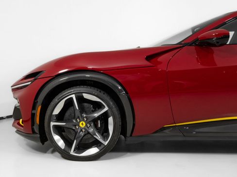 Used 2025 Ferrari Purosangue image 12