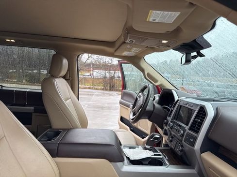 Used 2019 Ford F150 Lariat image 40