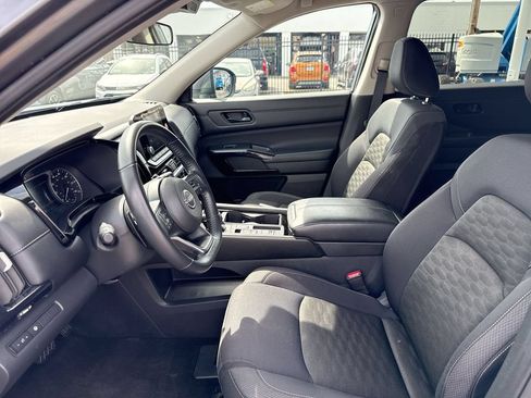 Used 2024 Nissan Pathfinder SV FWD image 22