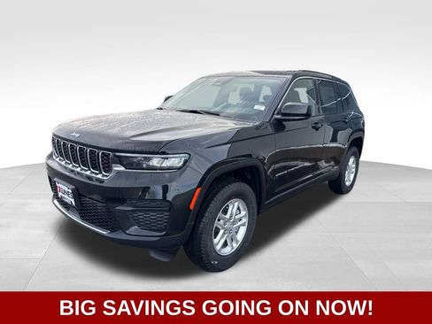 New 2025 Jeep Grand Cherokee Laredo image 4