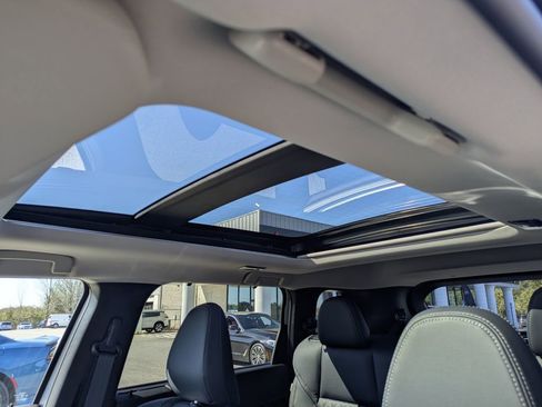 New 2026 Mitsubishi Outlander SEL FWD image 22