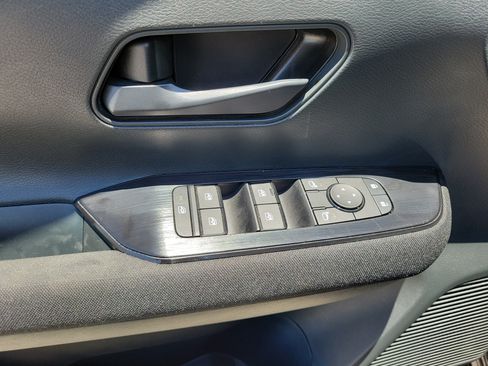 Certified 2025 Nissan Kicks S FWD image 16