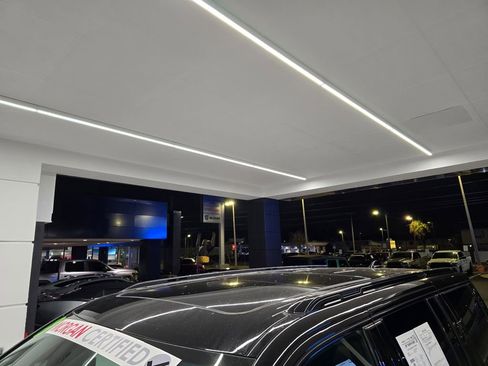 Used 2023 Jeep Wagoneer Series II image 12