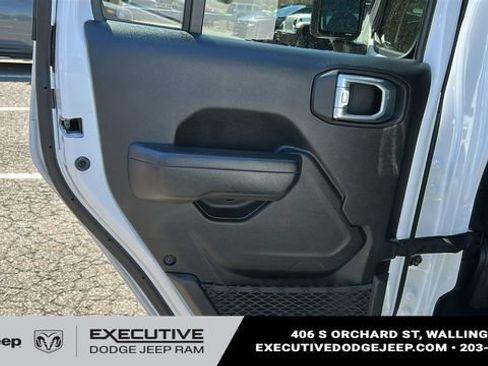 Used 2022 Jeep Wrangler Unlimited Sport w/ Sun And Sound Package AWD/4WD image 20