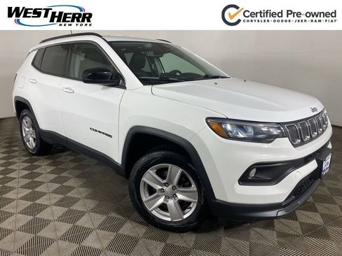Used 2022 Jeep Compass Latitude w/ Convenience Group AWD/4WD image 1