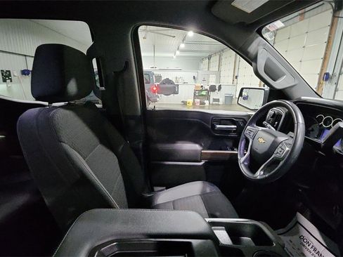 Used 2022 Chevrolet Silverado 1500 LT image 13