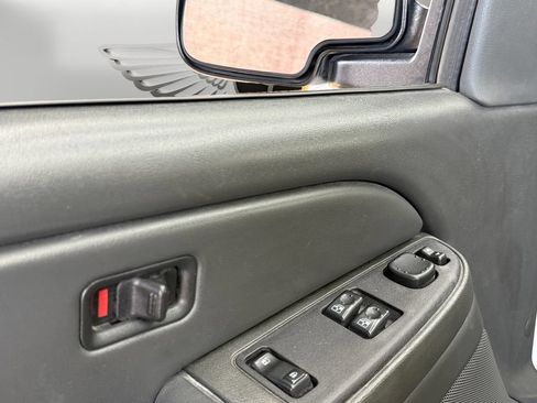 Used 2005 Chevrolet Silverado 2500 LS RWD image 17