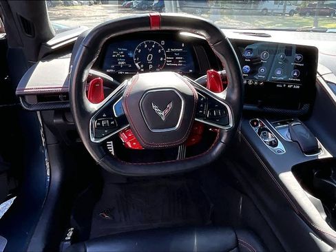 Used 2020 Chevrolet Corvette Stingray Premium Cpe w/ 3LT Preferred Equipment Group image 7