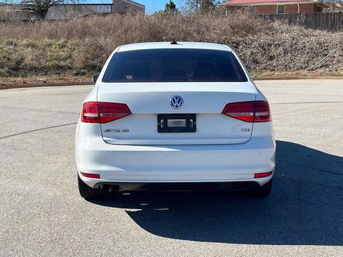 Used 2015 Volkswagen Jetta TDI SE image 5