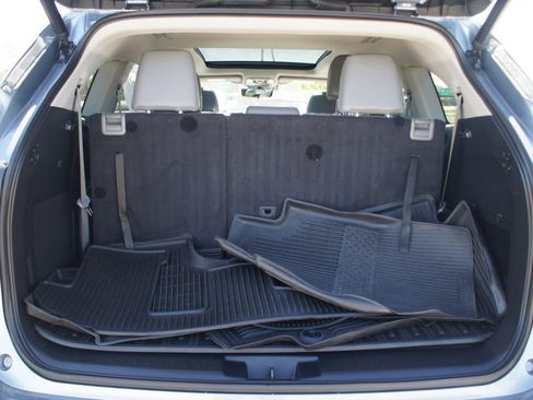 Used 2023 Toyota Highlander Platinum image 18