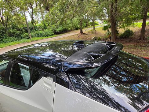 Used 2019 Toyota C-HR XLE FWD image 14