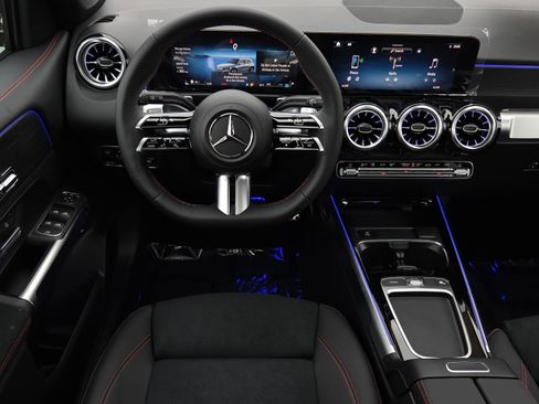 New 2026 Mercedes-Benz GLB 250 image 33