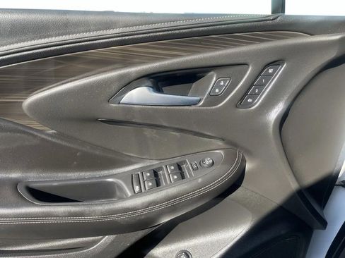 Used 2020 Buick Envision Premium image 29