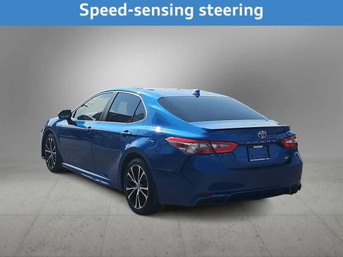 Used 2019 Toyota Camry SE image 8