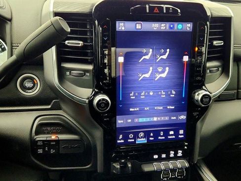 Used 2024 RAM 2500 Laramie w/ Night Edition image 17