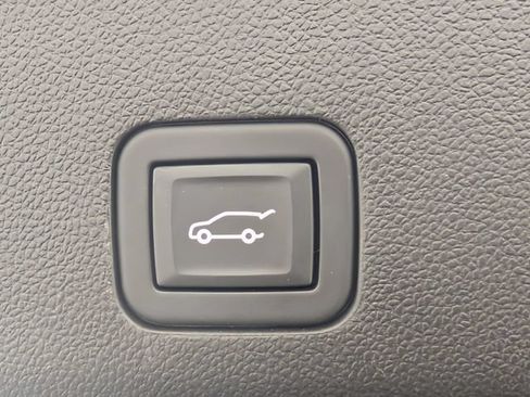 Certified 2024 GMC Yukon XL Denali AWD/4WD image 34