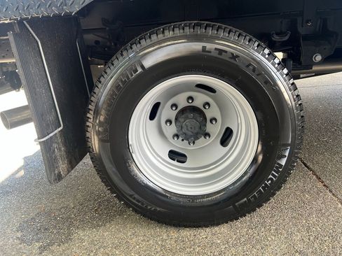 New 2025 Ford F350 XL w/ XL Chrome Package AWD/4WD image 16
