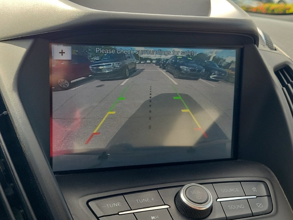 Used 2019 Ford Escape SE FWD image 18