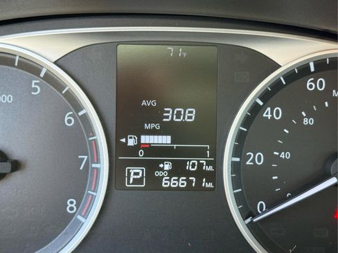Used 2023 Nissan Kicks S FWD image 29