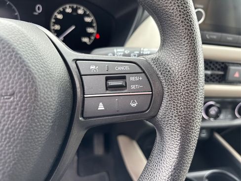 Used 2024 Honda HR-V LX image 23