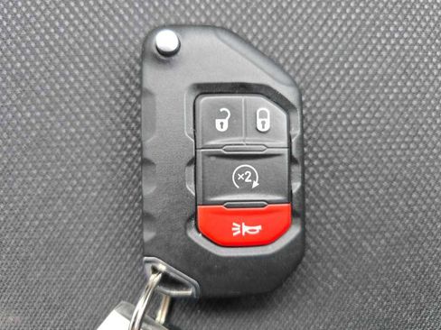 Used 2023 Jeep Wrangler Willys AWD/4WD image 21