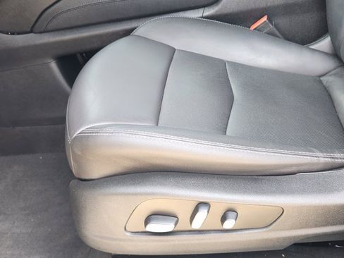 Used 2020 Cadillac XT5 Premium Luxury w/ LPO, Floor Liner Package image 25