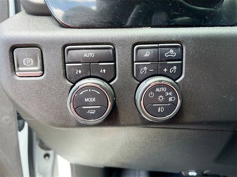 Used 2023 Chevrolet Silverado 1500 LTZ image 10