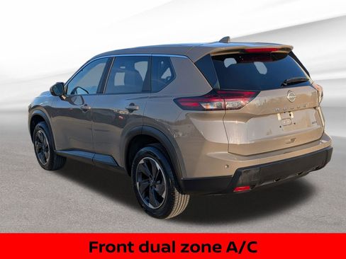Certified 2025 Nissan Rogue SV image 10