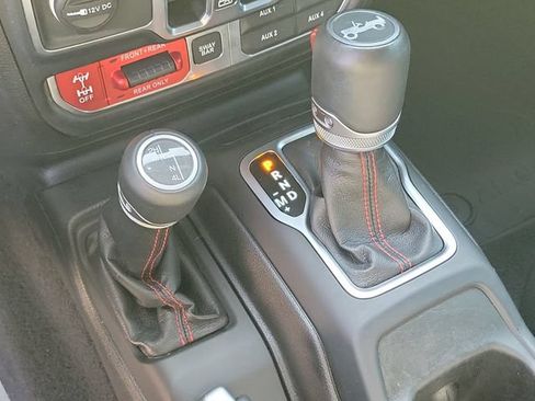 Used 2019 Jeep Wrangler Unlimited Rubicon AWD/4WD image 19