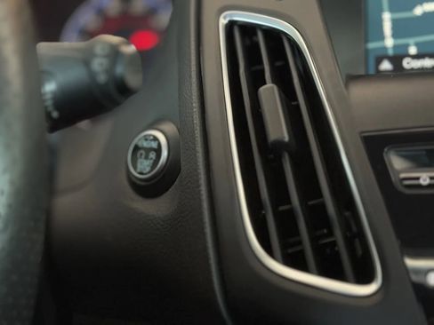 Used 2016 Ford Focus RS image 27