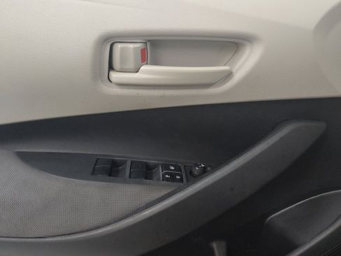 Used 2022 Toyota Corolla LE FWD image 27