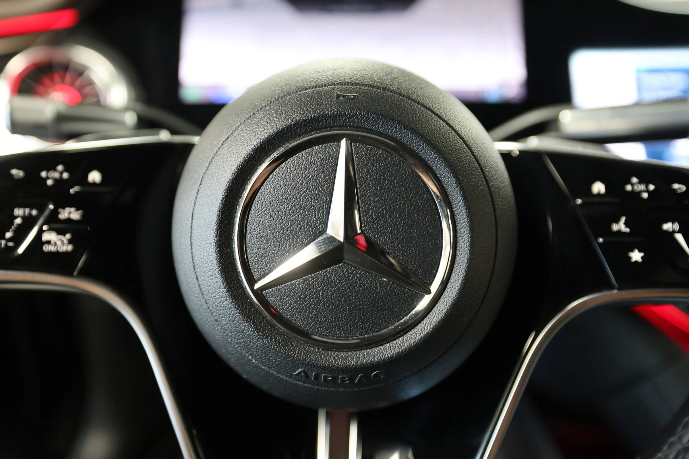 Used 2022 Mercedes-Benz EQS 580 4MATIC Sedan image 39