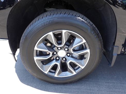 Used 2024 Chevrolet Silverado 1500 LT AWD/4WD image 52
