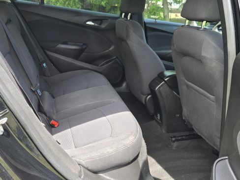 Used 2018 Chevrolet Cruze LT image 20