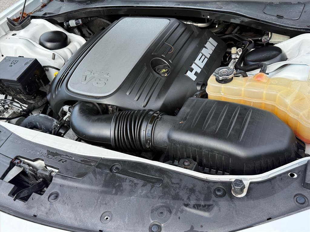 Used 2016 Dodge Charger R/T RWD image 12