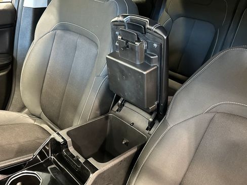 Used 2023 Jeep Grand Cherokee Laredo w/ Luxury Tech Group I AWD/4WD image 24