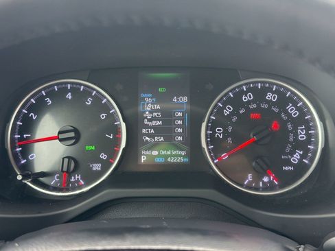 Used 2021 Toyota RAV4 XLE Premium FWD image 21
