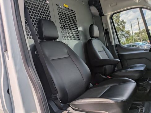 Used 2022 Ford E-Transit Medium Roof RWD image 21