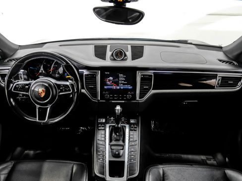 Used 2017 Porsche Macan GTS w/ Premium Package Plus AWD/4WD image 22