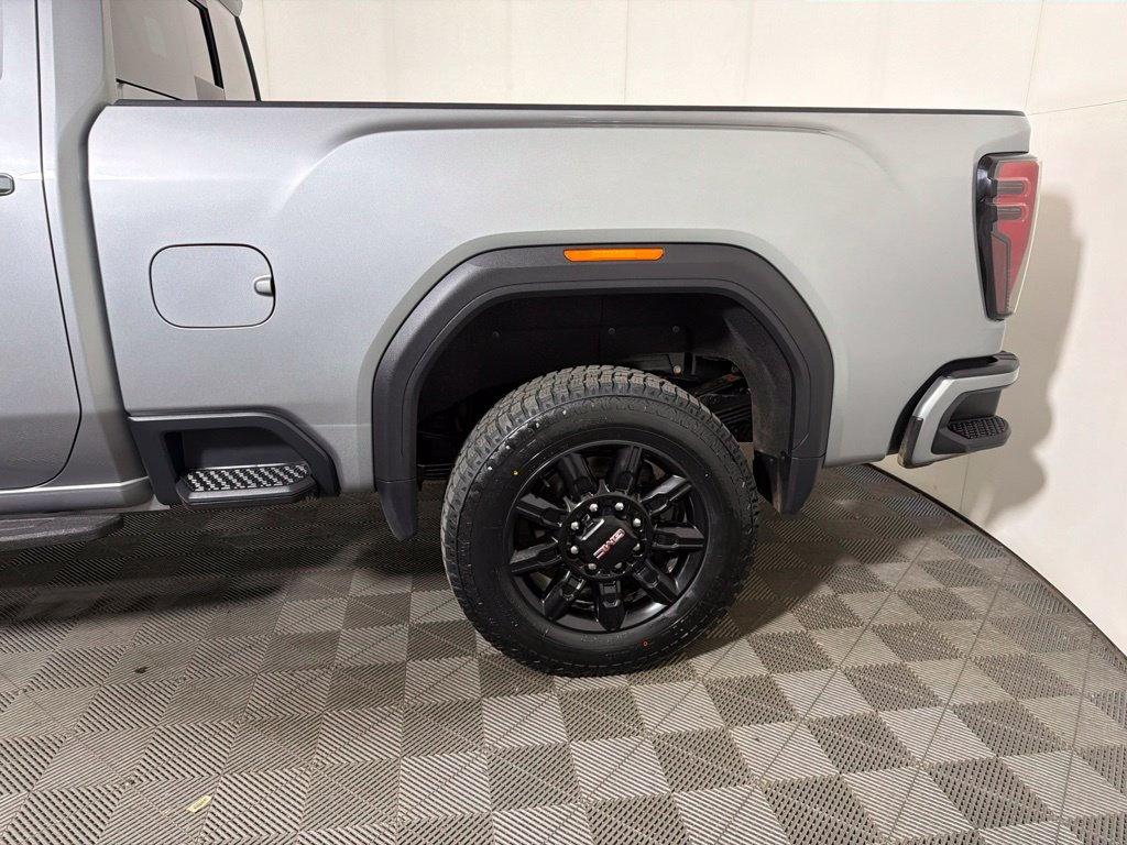 Used 2025 GMC Sierra 3500 AT4 w/ AT4 Premium Plus Package AWD/4WD image 5